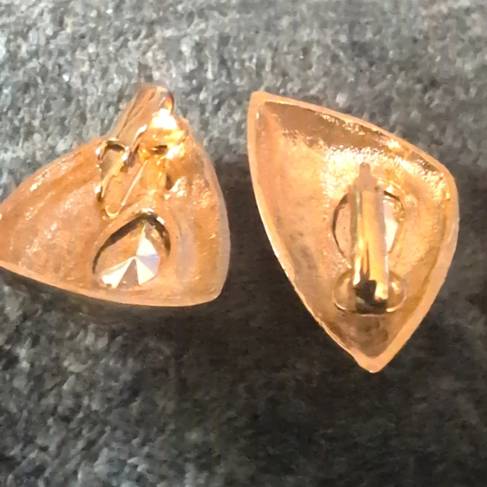 VtgModernist Gold Tone Clip Ears - Picture 2 of 3